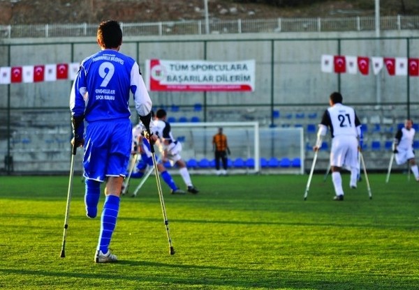 Futbol engel tanımıyor!