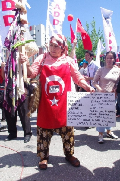 Ankara’da ikinci 1 Mayıs kutlaması ise Tandoğan’da oldu.