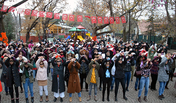 Ankaralı kadınlardan “Las Tesis” danslı protesto