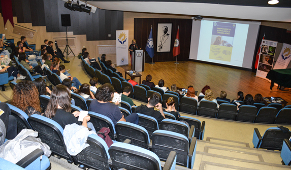 Ankara Üniversiteliler kampüs hayvanlarıyla tanıştı
