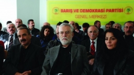 Akademisyenler destek için BDP’de ders verdi