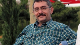 ‘Akademik sakalla ekrana çıkmam yasaklanmıştı’