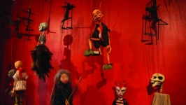 ‘Kukla tiyatrosu imitasyon değil simülasyondur’