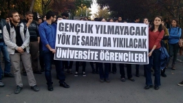 Üniversite öğrencileri YÖK’ü protesto etti