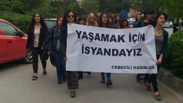 Cebeci Kampüsü’nde kadın cinayetleri protesto edildi