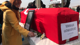 Tiyatronun duayeni Erhan Gökgücü son yolculuğuna uğurlandı