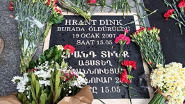 Hrant Dink “15 Eksik Yılın Ardından” anıldı: Buradasın Ahparig!