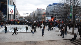 Halk Berkin için ayakta