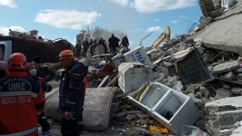 Görünüm muhabiri deprem bölgesinde: Hatay’da bir kişi enkazdan kurtarıldı ama çalışmalar yetersiz