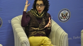 Lieff: “İşaret dili beni inanılmaz etkiledi. Karşımda gördüğüm bir nevi danstı”