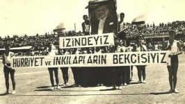 Sosyal medyada geçmiş 19 Mayıs törenleri paylaşılıyor