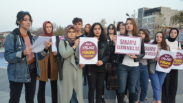 Sakaryalı kadınlar, “İstanbul Sözleşmesi uygulansın” demek için sokaktaydı