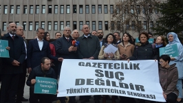 Gazetecilerden artan baskılara tepki: “Adalet istiyoruz çünkü gazetecilik suç değildir”