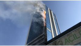 Söğütözü’ndeki yangın: ABB Başkanı Mansur Yavaş çalışmaları yerinde inceliyor