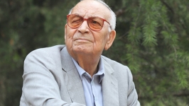 Türk edebiyatının ve gazeteciliğinin koca çınarı Yaşar Kemal’i kaybettik